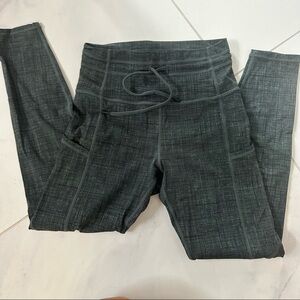 Zyia Active Sage Medley Drawstring Luxe pocket 7/8 leggings EUC size 2